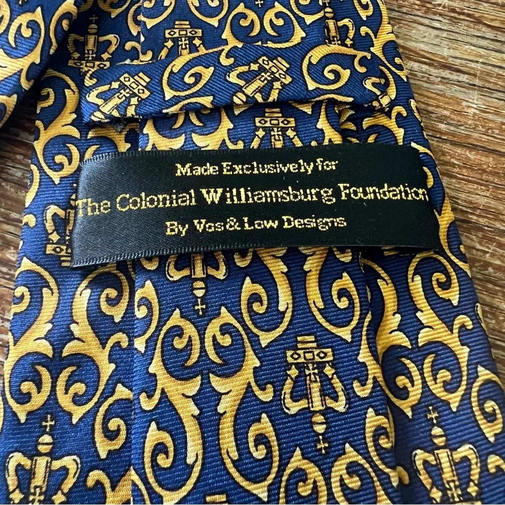Colonial Williamsburg Foundation Men’s Silk Tie Gold Navy Royal All-Over Design